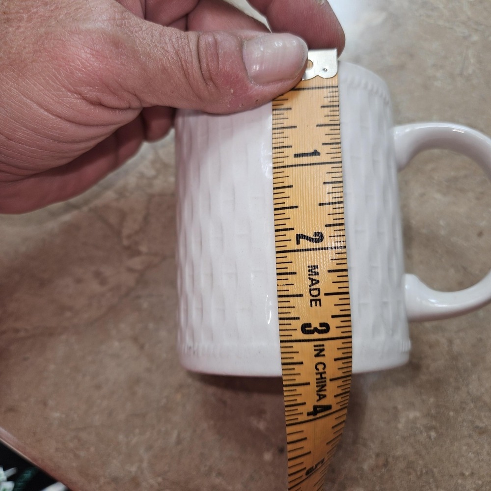 Oneida Wicker White Stoneware Coffee Mug Cup Textured Pattern Basketweave - Picture 6 of 7